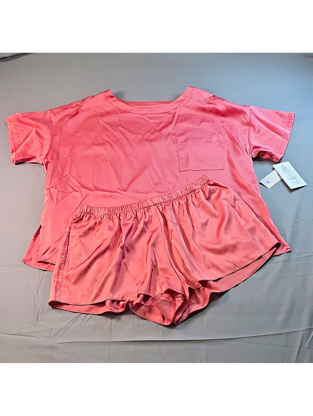 NWT Joyspun Women's Pink Satin Polyester 2-Pc Pajama Set Pocket Short Sleeve M